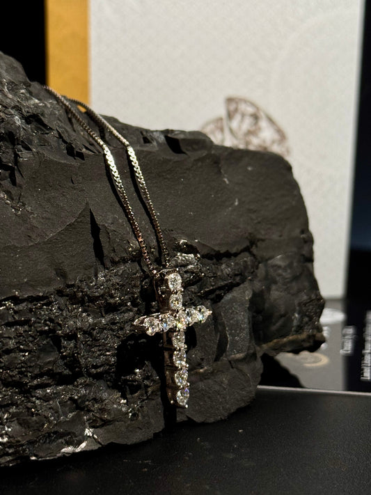 REDEMPTION MOISSANITE CROSS
