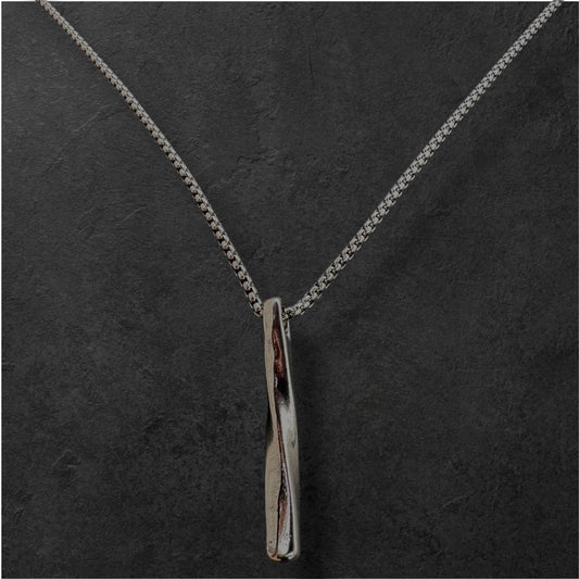 ROCKET NECKLACE