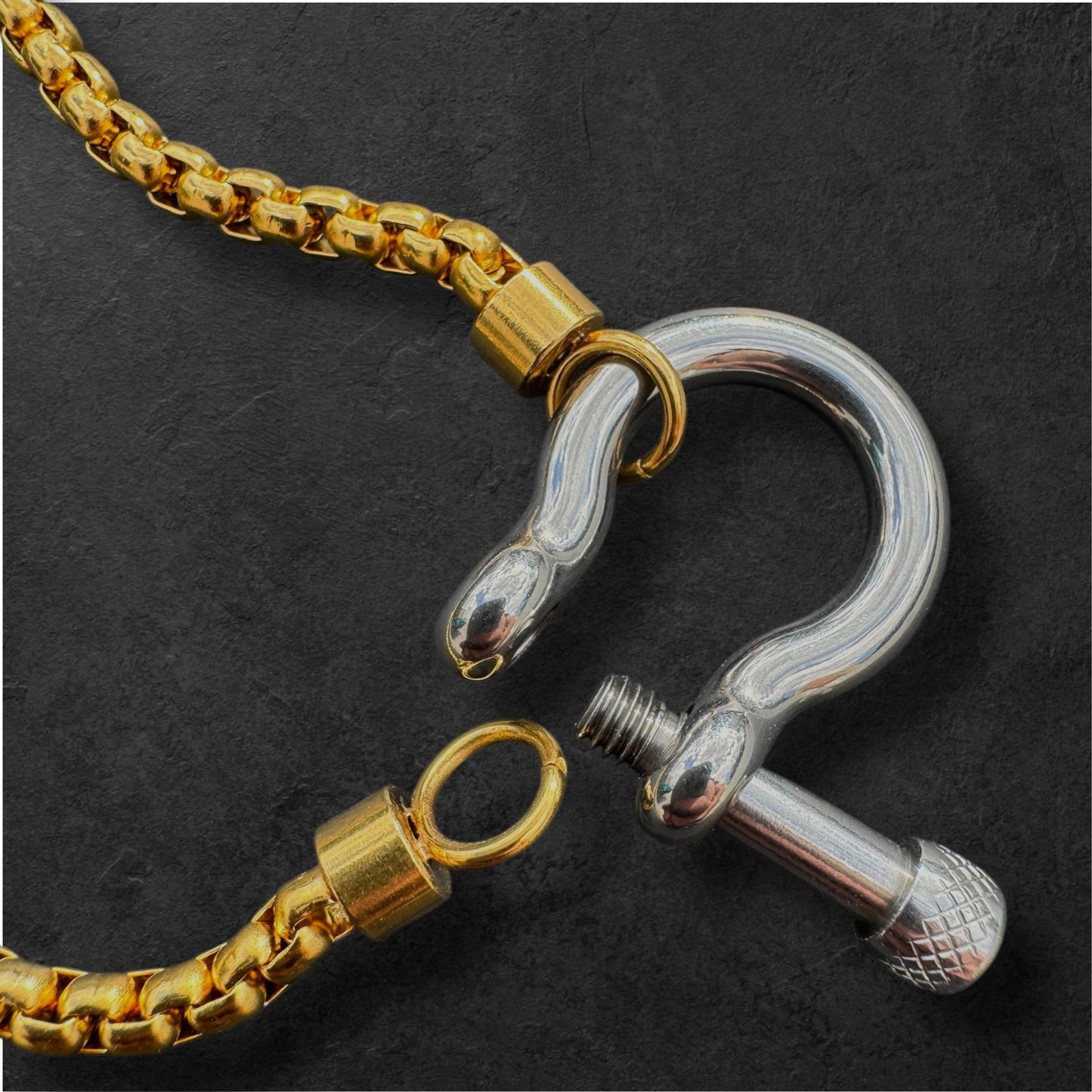 MERLE CHARM BRACELET