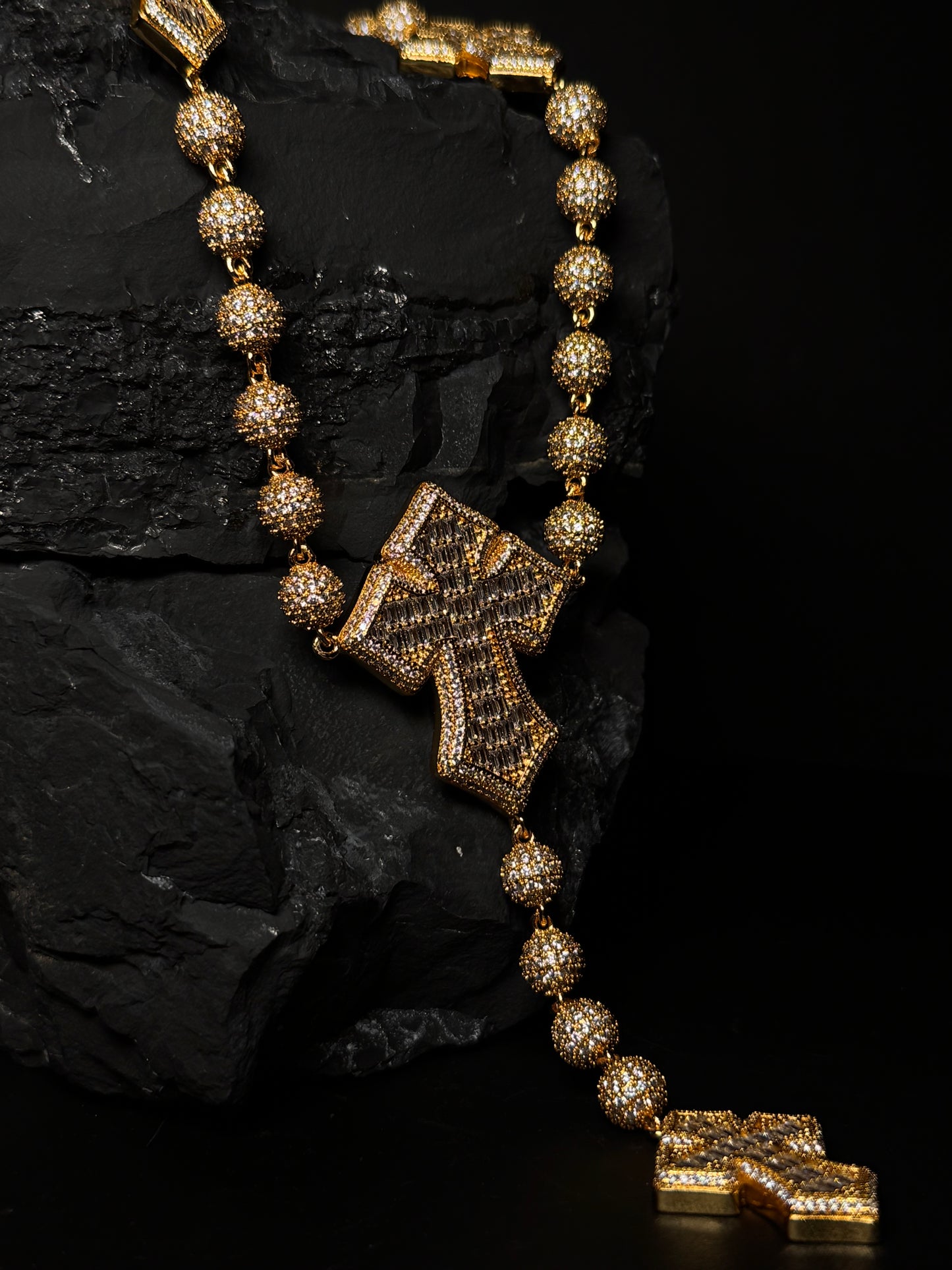 CIELO ROSARY NECKLACE