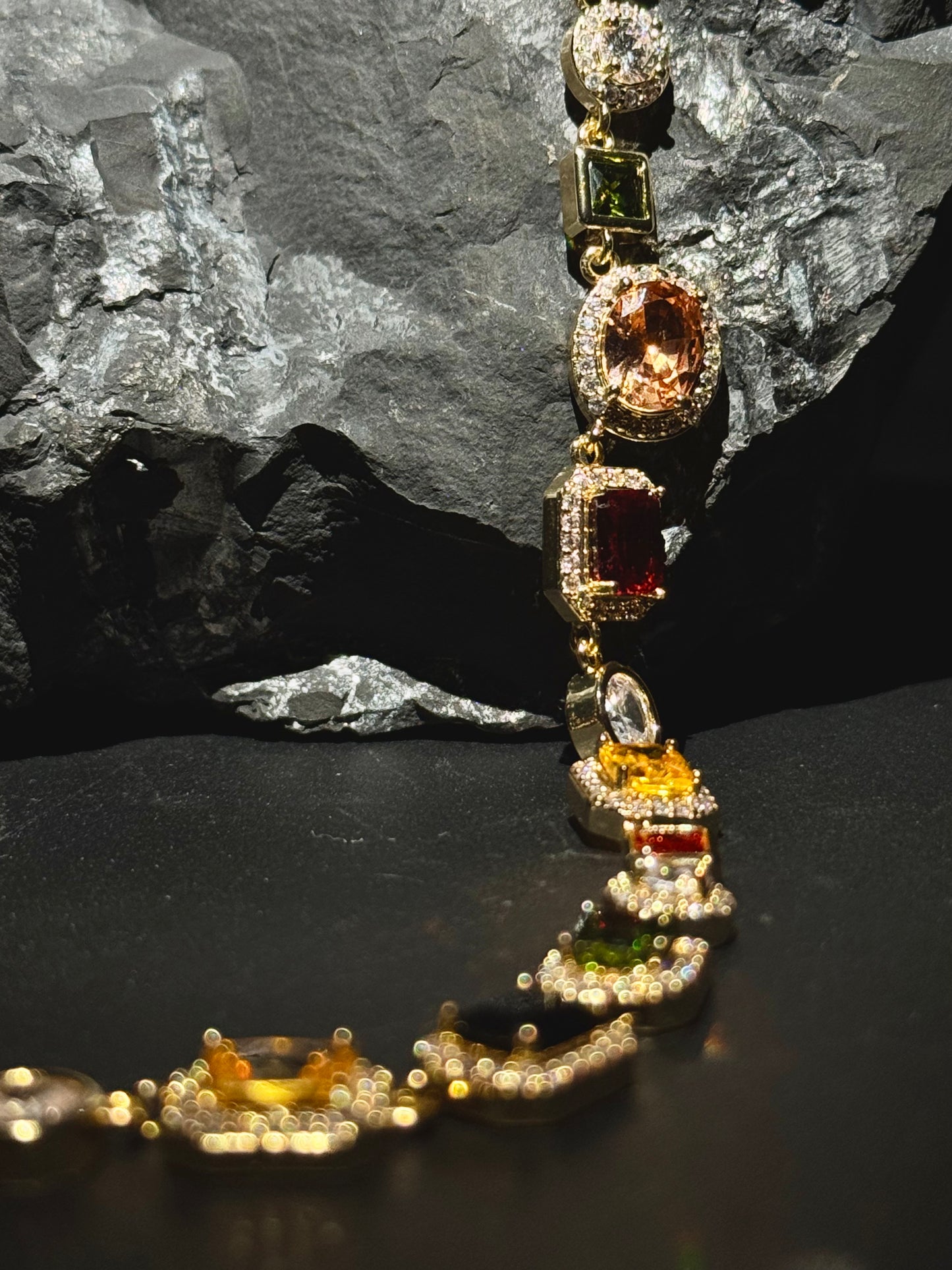 APOLLO GEM STONES NECKLACE