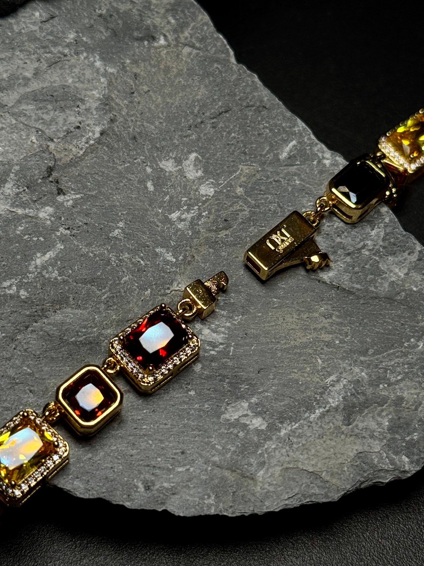 APOLLO GEM STONES NECKLACE