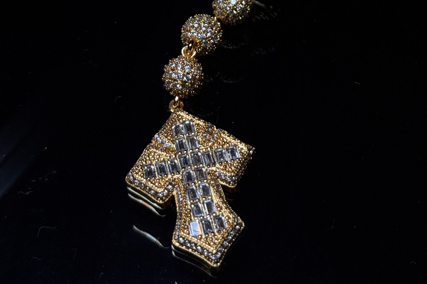 CIELO ROSARY NECKLACE