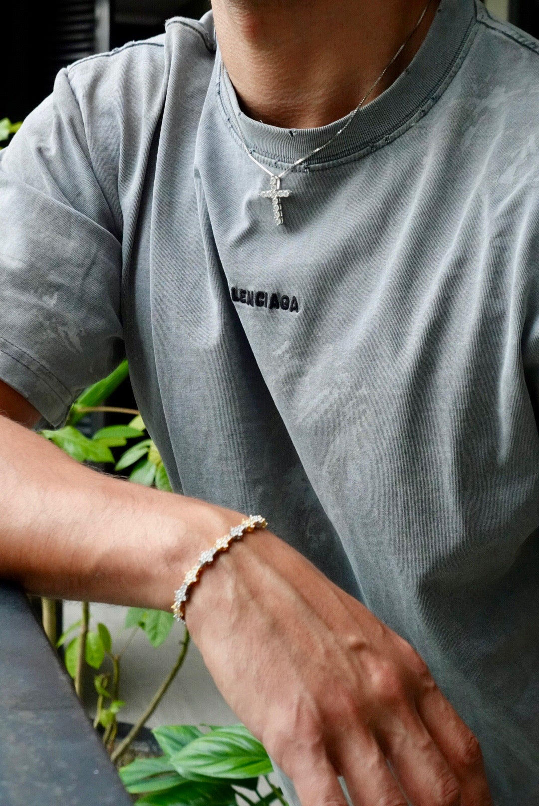 REDEMPTION MOISSANITE CROSS