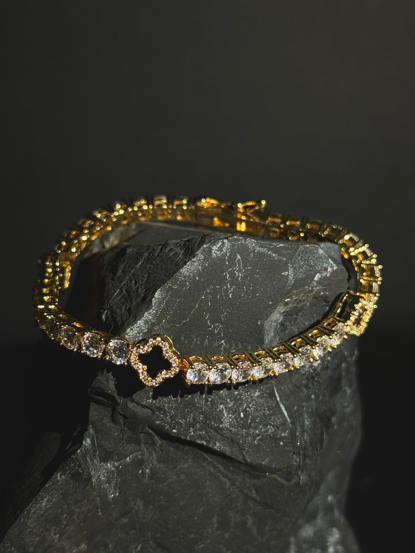HALO GOLD BRACELET