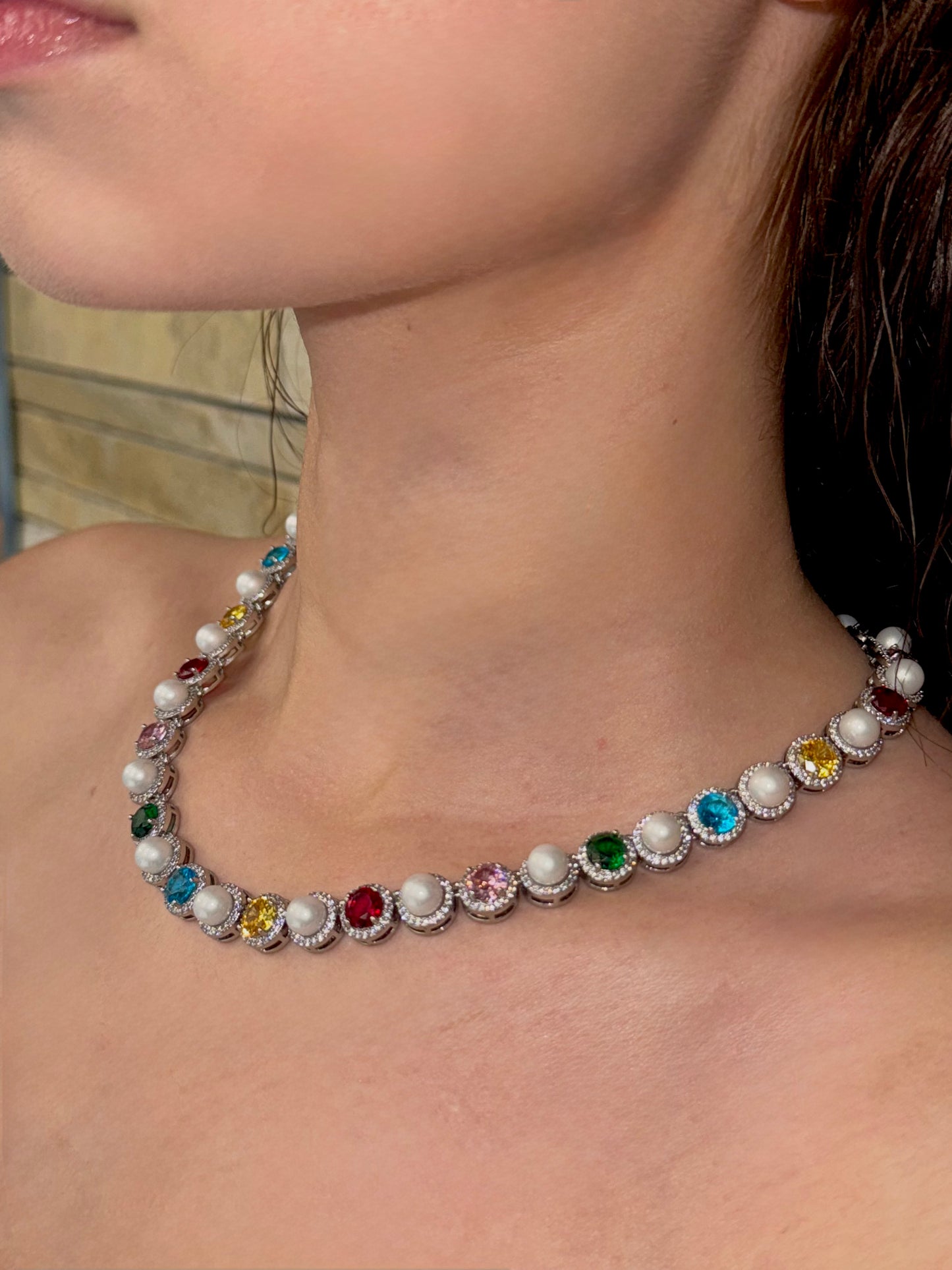 AYLLA GEM STONES NECKLACE