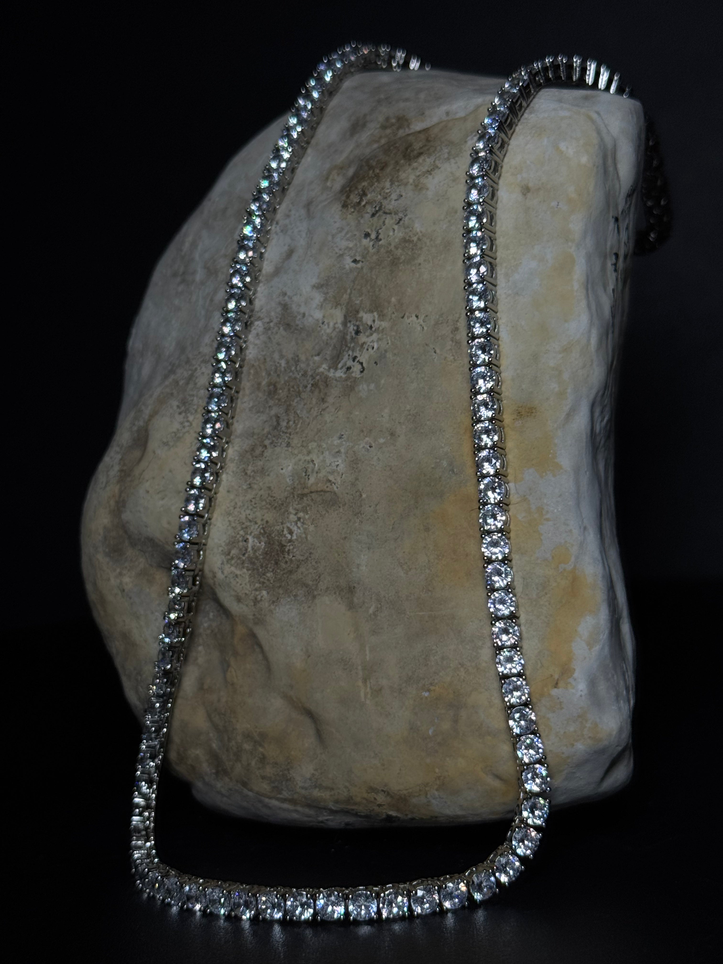 MIDNIGHT NECKLACE – NXT GEMS
