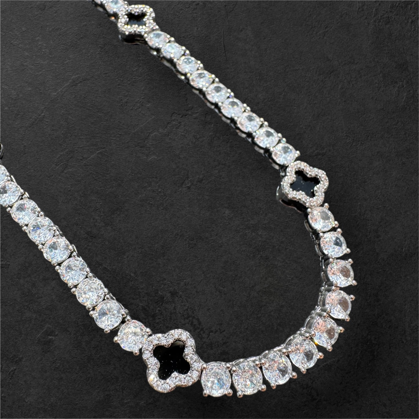 HALO SILVER NECKLACE