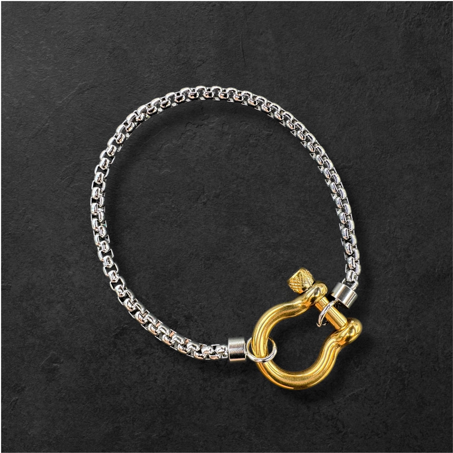 MERLE CHARM BRACELET